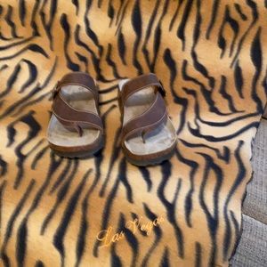 White mountain sandals size 9, leather upper, worn only a few times.